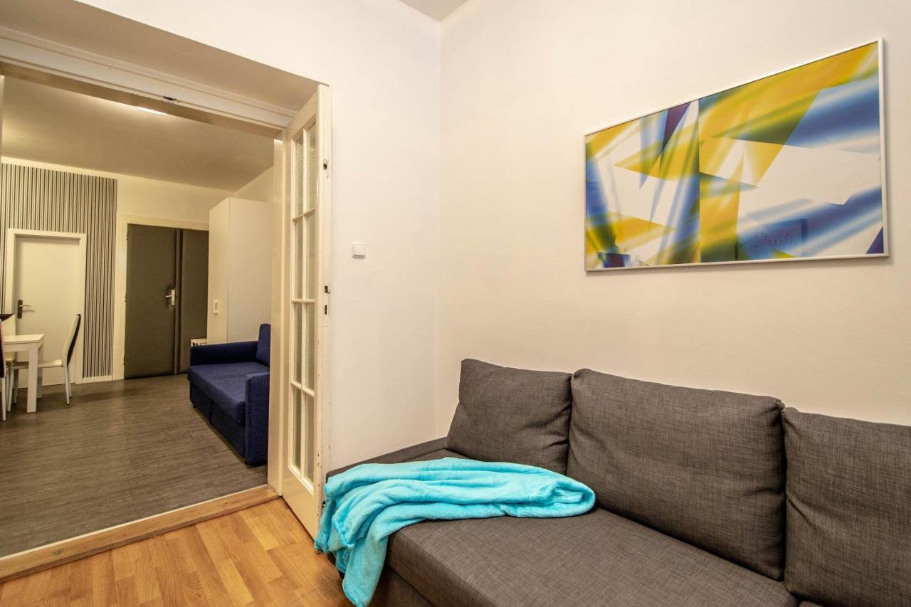 Labyrinth Apartments By Ruterra Praag Buitenkant foto